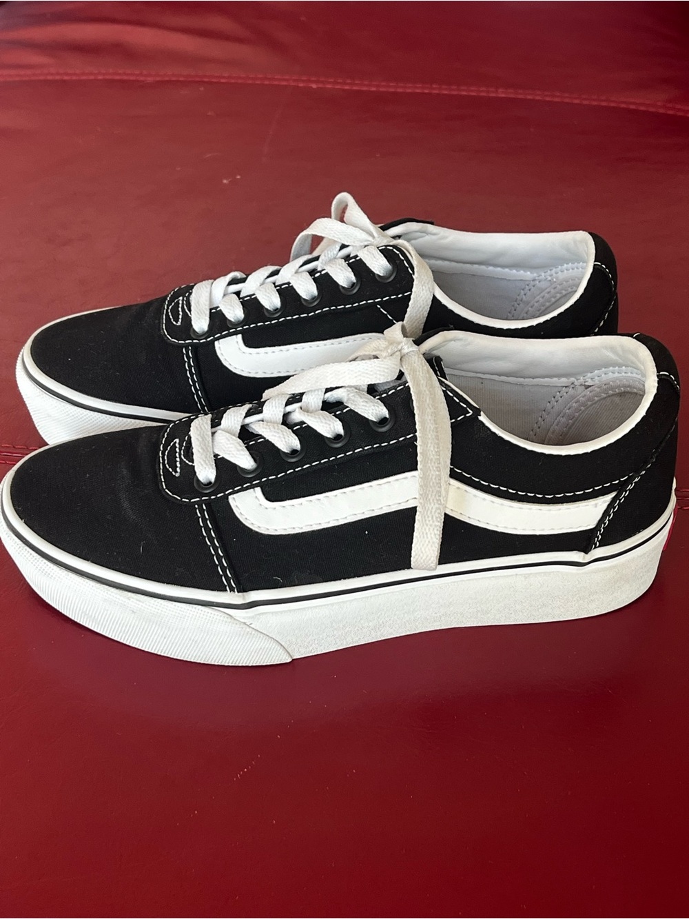 Vans Old Skool Classic Black Canvas Platform Sneaker with White Stripe Size 6.5